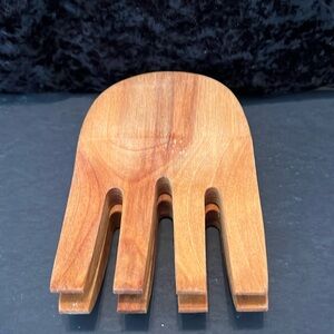 Wooden bear claw mixer